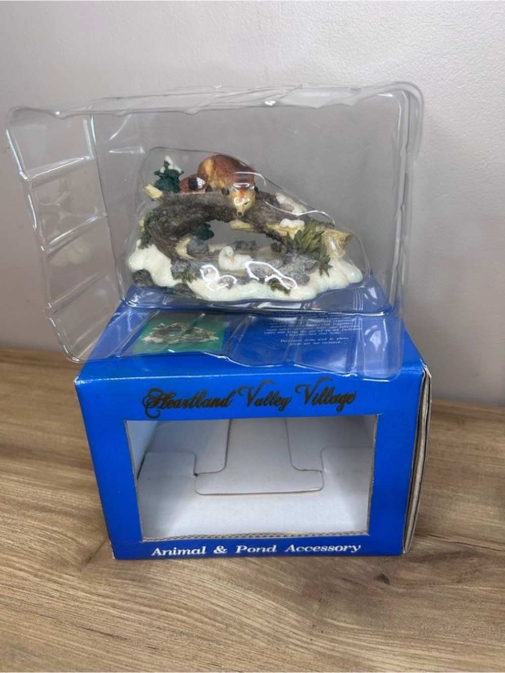Vintage Blue and White Heartland Valley Village Animal & Pond Accessory